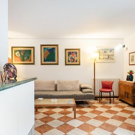 Via Etnea Cozy Apartment With Balcony Aeroporto di Catania Fontana Rossa Esterno foto
