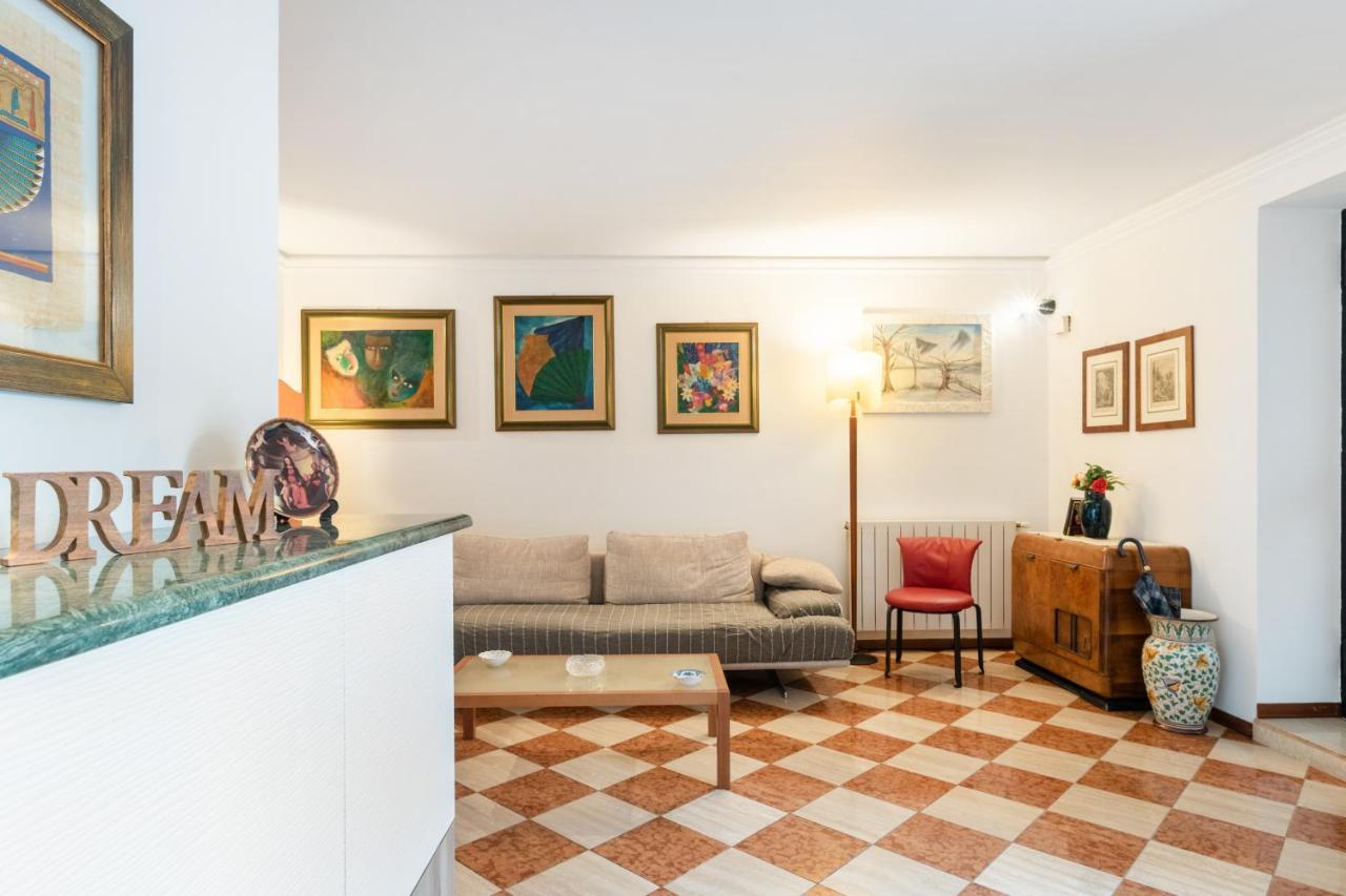 Via Etnea Cozy Apartment With Balcony Aeroporto di Catania Fontana Rossa Esterno foto