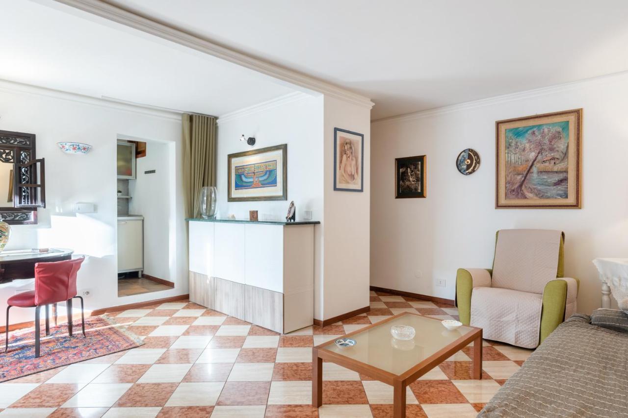 Via Etnea Cozy Apartment With Balcony Aeroporto di Catania Fontana Rossa Esterno foto